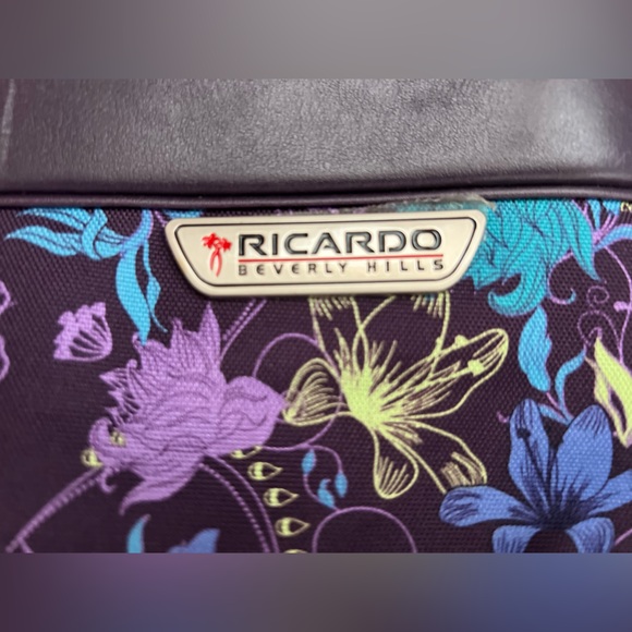 ✈️🧳Nearly New Ricardo Beverly Hills Carry-On Tote | Purple Floral - Picture 15 of 17